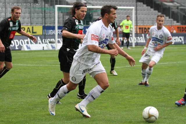 Innsbruck - Sturm Graz
Oesterreichische Fussball Bundesliga, 35. Runde,  Wacker Innsbruck - SK Sturm Graz, Tivoli Stadion Innsbruck, 13.05.2012. 

Foto zeigt Haris Bukva (Sturm)
