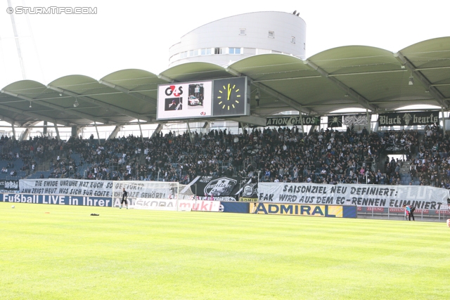 Sturm Graz - Austria Wien
Oesterreichische Fussball Bundesliga, 36. Runde,  SK Sturm Graz - FK Austria Wien, Stadion Liebenau Graz, 17.05.2012. 

Foto zeigt Fans von Sturm mit einem Spruchband
