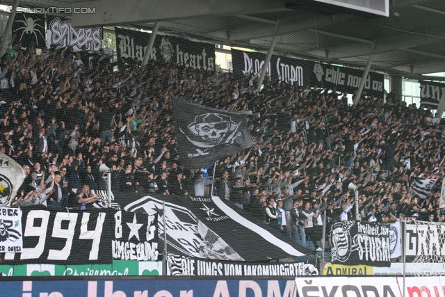 Sturm Graz - Austria Wien
Oesterreichische Fussball Bundesliga, 36. Runde,  SK Sturm Graz - FK Austria Wien, Stadion Liebenau Graz, 17.05.2012. 

Foto zeigt Fans von Sturm
