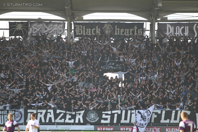 Sturm Graz - Austria Wien
Oesterreichische Fussball Bundesliga, 36. Runde,  SK Sturm Graz - FK Austria Wien, Stadion Liebenau Graz, 17.05.2012. 

Foto zeigt Fans von Sturm
