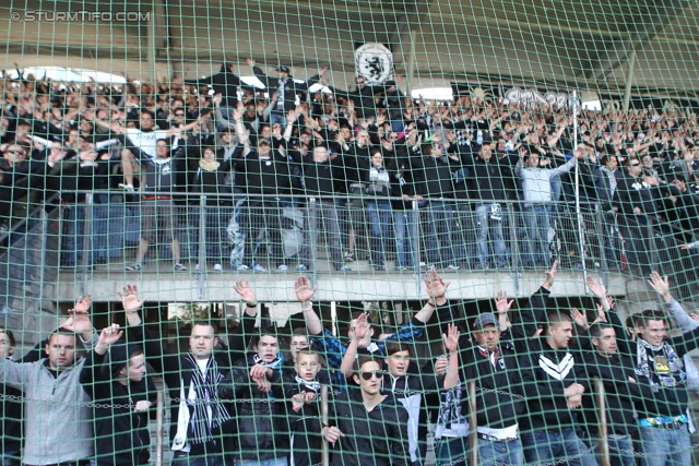 Sturm Graz - Austria Wien
Oesterreichische Fussball Bundesliga, 36. Runde,  SK Sturm Graz - FK Austria Wien, Stadion Liebenau Graz, 17.05.2012. 

Foto zeigt Fans von Sturm
