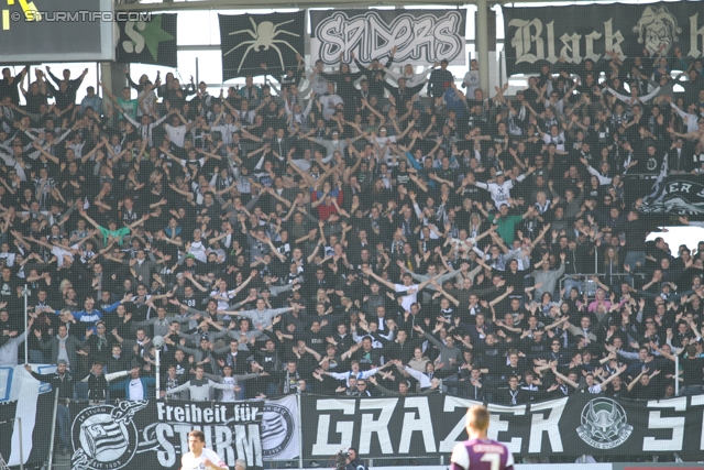 Sturm Graz - Austria Wien
Oesterreichische Fussball Bundesliga, 36. Runde,  SK Sturm Graz - FK Austria Wien, Stadion Liebenau Graz, 17.05.2012. 

Foto zeigt Fans von Sturm
