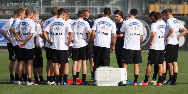 Sturm Graz Trainingsauftakt
Oesterreichische Fussball Bundesliga,SK  Sturm Graz Trainingsauftakt, Trainingszentrum Messendorf, 06.06.2012. 

Foto zeigt die Mannschaft von Sturm
