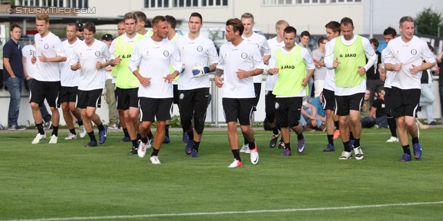 Sturm Graz Trainingsauftakt
Oesterreichische Fussball Bundesliga,SK  Sturm Graz Trainingsauftakt, Trainingszentrum Messendorf, 06.06.2012. 

Foto zeigt die Mannschaft von Sturm
