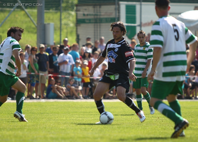 St. Margarethen - Sturm Graz
Testspiel, SC St. Margarethen a. d. Raab - SK Sturm Graz, Edi-Glieder-Stadion St. Margarethen a. d. Raab, 17.06.2012. 

Foto zeigt Imre Szabics (Sturm)
