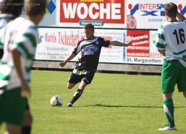 St. Margarethen - Sturm Graz
Testspiel, SC St. Margarethen a. d. Raab - SK Sturm Graz, Edi-Glieder-Stadion St. Margarethen a. d. Raab, 17.06.2012. 

Foto zeigt David Schloffer (Sturm)

