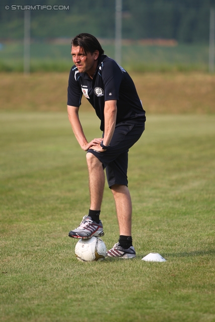 Sturm Graz - Dukla Banska
Testspiel, SK Sturm Graz - Dukla Banska Bystrica, Sportplatz Stallhofen, 20.06.2012. 

Foto zeigt Peter Hyballa (Cheftrainer Sturm)
