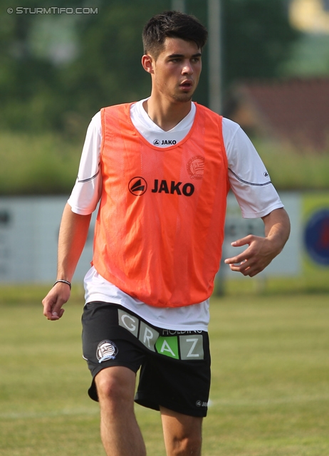 Sturm Graz - Dukla Banska
Testspiel, SK Sturm Graz - Dukla Banska Bystrica, Sportplatz Stallhofen, 20.06.2012. 

Foto zeigt Aaron Berzel (Sturm)
