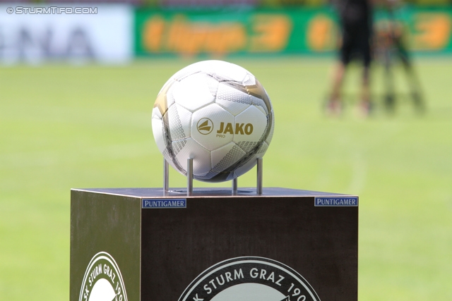 Sturm Graz Ankick 2012
Oesterreichische Fussball Bundesliga, SK Sturm Graz Ankick 2012, Stadion Liebenau Graz, 07.07.2012.

Foto zeigt ein Feature mit dem Ball
