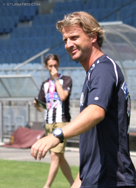 Sturm Graz Ankick 2012
Oesterreichische Fussball Bundesliga, SK Sturm Graz Ankick 2012, Stadion Liebenau Graz, 07.07.2012.

Foto zeigt Markus Schopp (Cheftrainer Sturm Amateure)
