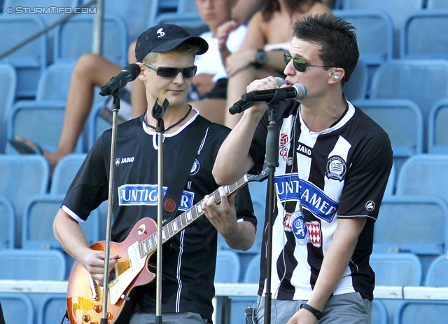 Sturm Graz Ankick 2012
Oesterreichische Fussball Bundesliga, SK Sturm Graz Ankick 2012, Stadion Liebenau Graz, 07.07.2012.

Foto zeigt die Band Das Getraenk
