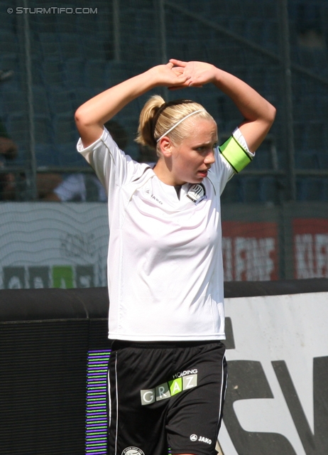 Sturm Graz Ankick 2012
Oesterreichische Fussball Bundesliga, SK Sturm Graz Ankick 2012, Sturm Damen - FC St. Veit Damen, Stadion Liebenau Graz, 07.07.2012.

Foto zeigt Heike Manhart (Sturm Damen)
Schlüsselwörter: torjubel