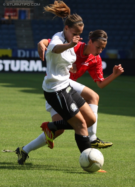 Sturm Graz Ankick 2012
Oesterreichische Fussball Bundesliga, SK Sturm Graz Ankick 2012, Sturm Damen - FC St. Veit Damen, Stadion Liebenau Graz, 07.07.2012.

Foto zeigt Katharina Traussnigg (Sturm Damen)
