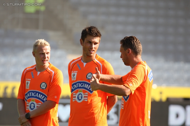 Sturm Graz Ankick 2012
Oesterreichische Fussball Bundesliga, SK Sturm Graz Ankick 2012, Stadion Liebenau Graz, 07.07.2012.

Foto zeigt Lukas Waltl (Sturm), Johannes Focher (Sturm) und Christian Gratzei (Sturm)
