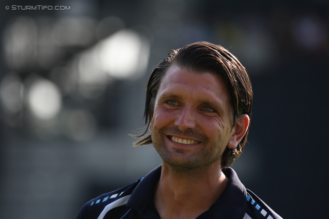 Sturm Graz Ankick 2012
Oesterreichische Fussball Bundesliga, SK Sturm Graz Ankick 2012, Stadion Liebenau Graz, 07.07.2012.

Foto zeigt Peter Hyballa (Cheftrainer Sturm)
