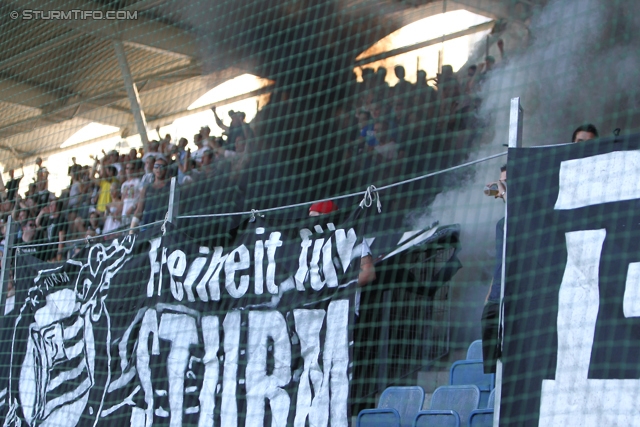 Sturm Graz Ankick 2012
Oesterreichische Fussball Bundesliga, SK Sturm Graz Ankick 2012, SK Sturm Graz - Partizan Belgrad, Stadion Liebenau Graz, 07.07.2012.

Foto zeigt Fans von Sturm
Schlüsselwörter: pyrotechnik