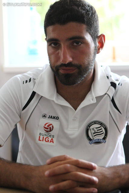 Pressekonferenz Sturm Graz
Oesterreichische Fussball Bundesliga, SK Sturm Graz Pressekonferenz, Trainingszentrum Messendorf, 11.07.2012.

Foto zeigt Serkan Ciftci (Sturm)
