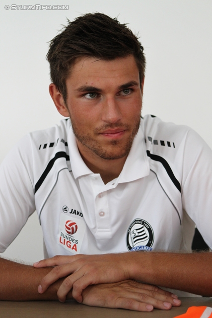 Pressekonferenz Sturm Graz
Oesterreichische Fussball Bundesliga, SK Sturm Graz Pressekonferenz, Trainingszentrum Messendorf, 11.07.2012.

Foto zeigt Johannes Focher (Sturm)
