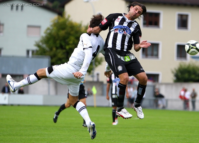 Wattens - Sturm Graz
OEFB Cup, 1. Runde, WSG Wattens - SK Sturm Graz, Alpenstadion Wattens, 13.07.2012. 

Foto zeigt Harald Scheiber (Wattens) und Imre Szabics (Sturm)
Schlüsselwörter: kopfball