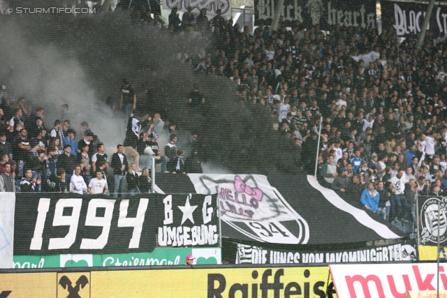 Sturm Graz - Salzburg
Oesterreichische Fussball Bundesliga, 1. Runde,  SK Sturm Graz - FC RB Salzburg, Stadion Liebenau Graz, 21.07.2012. 

Foto zeigt Fans von Sturm
Schlüsselwörter: pyrotechnik