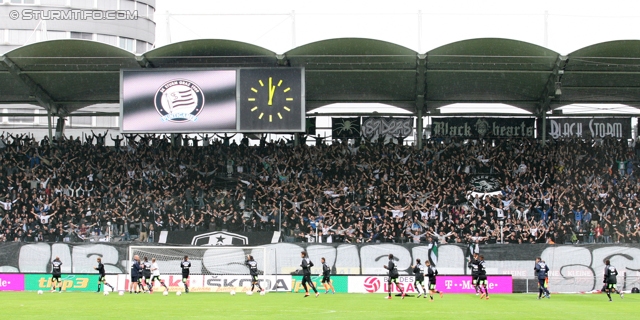 Sturm Graz - Salzburg
Oesterreichische Fussball Bundesliga, 1. Runde,  SK Sturm Graz - FC RB Salzburg, Stadion Liebenau Graz, 21.07.2012. 

Foto zeigt Spieler von Sturm und Fans von Sturm
