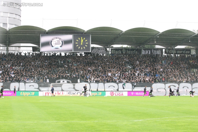 Sturm Graz - Salzburg
Oesterreichische Fussball Bundesliga, 1. Runde,  SK Sturm Graz - FC RB Salzburg, Stadion Liebenau Graz, 21.07.2012. 

Foto zeigt Spieler von Sturm und Fans von Sturm
