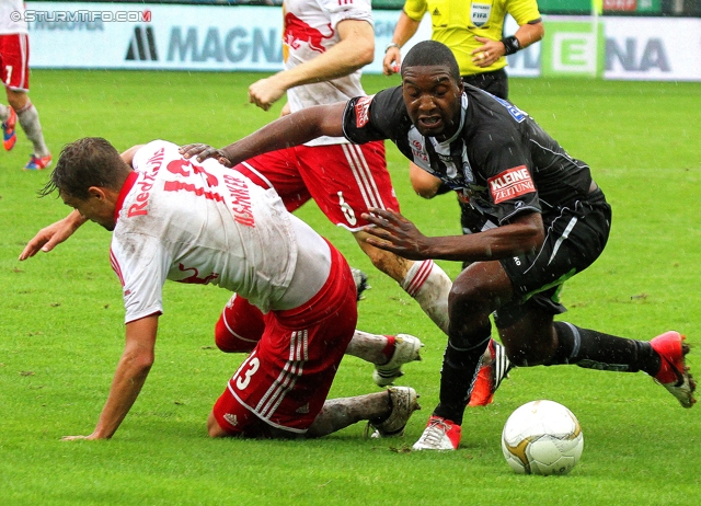 Sturm Graz - Salzburg
Oesterreichische Fussball Bundesliga, 1. Runde,  SK Sturm Graz - FC RB Salzburg, Stadion Liebenau Graz, 21.07.2012. 

Foto zeigt Stefan Ilsanker (Salzburg) und Richard Sukuta-Pasu (Sturm)
