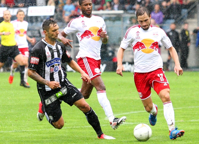 Sturm Graz - Salzburg
Oesterreichische Fussball Bundesliga, 1. Runde,  SK Sturm Graz - FC RB Salzburg, Stadion Liebenau Graz, 21.07.2012. 

Foto zeigt Darko Bodul (Sturm) und Andreas Ulmer (Salzburg)
