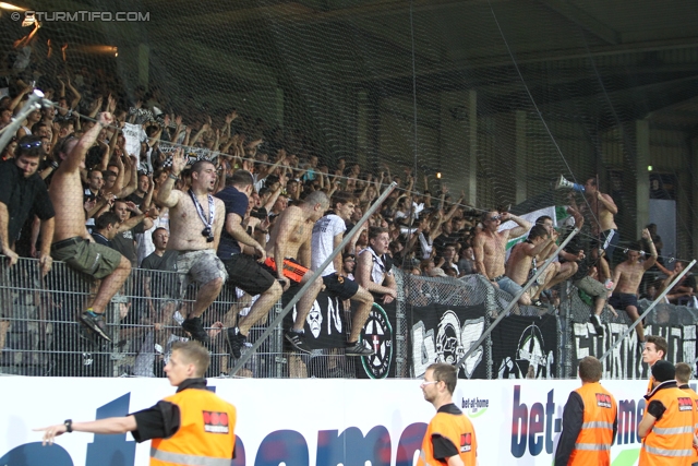 Austria Wien - Sturm Graz
Oesterreichische Fussball Bundesliga, 2. Runde,  FK Austria Wien - SK Sturm Graz, Franz-Horr-Stadion Wien, 28.07.2012. 

Foto zeigt Fans von Sturm
