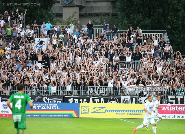 Mattersburg - Sturm Graz
Oesterreichische Fussball Bundesliga, 3. Runde,  SV Mattersburg - SK Sturm Graz, Pappelstadion Mattersburg, 04.08.2012. 

Foto zeigt Fans von Sturm
