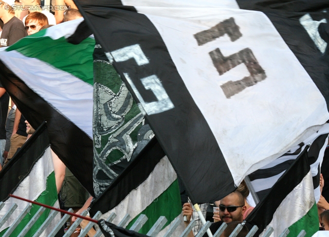 Mattersburg - Sturm Graz
Oesterreichische Fussball Bundesliga, 3. Runde,  SV Mattersburg - SK Sturm Graz, Pappelstadion Mattersburg, 04.08.2012. 

Foto zeigt Fans von Sturm
