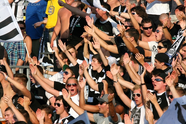 Mattersburg - Sturm Graz
Oesterreichische Fussball Bundesliga, 3. Runde,  SV Mattersburg - SK Sturm Graz, Pappelstadion Mattersburg, 04.08.2012. 

Foto zeigt Fans von Sturm
