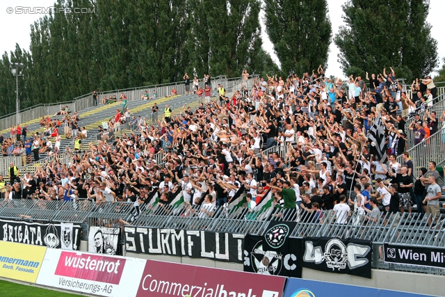 Mattersburg - Sturm Graz
Oesterreichische Fussball Bundesliga, 3. Runde,  SV Mattersburg - SK Sturm Graz, Pappelstadion Mattersburg, 04.08.2012. 

Foto zeigt Fans von Sturm
