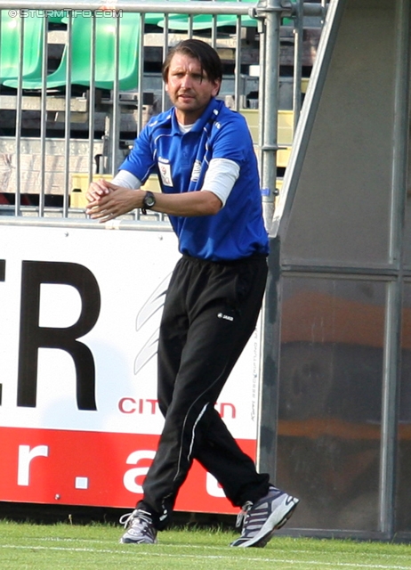 Mattersburg - Sturm Graz
Oesterreichische Fussball Bundesliga, 3. Runde,  SV Mattersburg - SK Sturm Graz, Pappelstadion Mattersburg, 04.08.2012. 

Foto zeigt Peter Hyballa (Cheftrainer Sturm)
