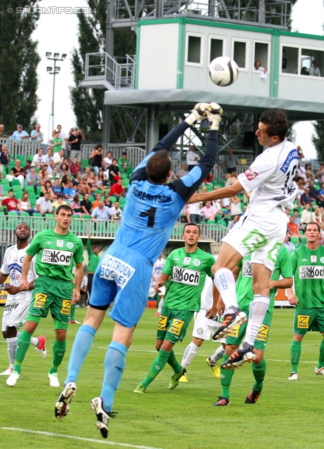 Mattersburg - Sturm Graz
Oesterreichische Fussball Bundesliga, 3. Runde,  SV Mattersburg - SK Sturm Graz, Pappelstadion Mattersburg, 04.08.2012. 

Foto zeigt Thomas Borenitsch (Mattersburg) und Nikola Vujadinovic (Sturm)
