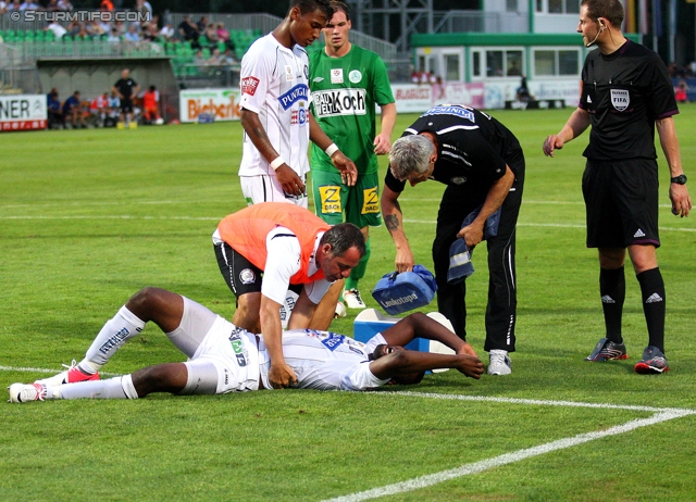 Mattersburg - Sturm Graz
Oesterreichische Fussball Bundesliga, 3. Runde,  SV Mattersburg - SK Sturm Graz, Pappelstadion Mattersburg, 04.08.2012. 

Foto zeigt Richard Sukuta-Pasu und Rubin Rafael Okotie (beide Sturm)
