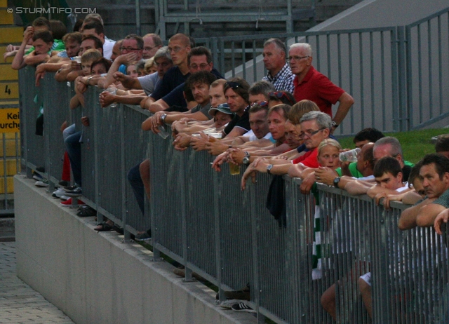 Mattersburg - Sturm Graz
Oesterreichische Fussball Bundesliga, 3. Runde,  SV Mattersburg - SK Sturm Graz, Pappelstadion Mattersburg, 04.08.2012. 

Foto zeigt Fans
