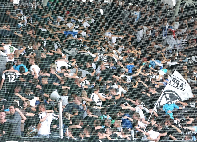 Sturm Graz - Wolfsberg
Oesterreichische Fussball Bundesliga, 4. Runde, SK Sturm Graz - Wolfsberger AC, Stadion Liebenau Graz, 11.08.2012. 

Foto zeigt  Fans von Sturm
