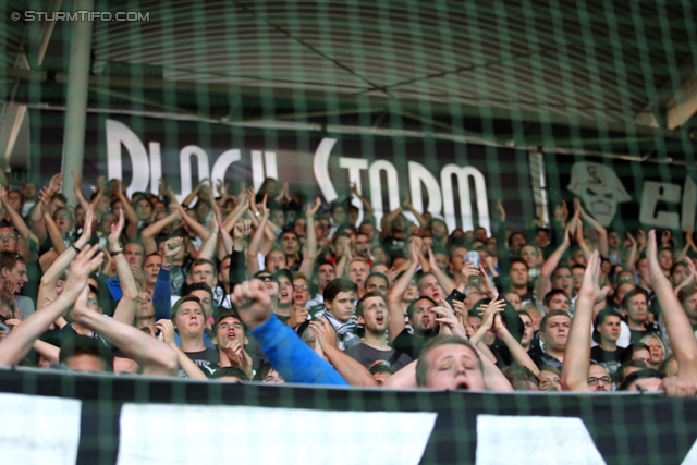 Sturm Graz - Wolfsberg
Oesterreichische Fussball Bundesliga, 4. Runde, SK Sturm Graz - Wolfsberger AC, Stadion Liebenau Graz, 11.08.2012. 

Foto zeigt  Fans von Sturm
