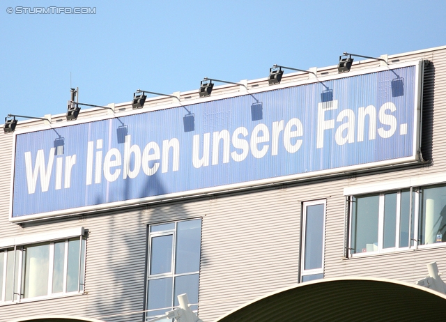 Sturm Graz - Wolfsberg
Oesterreichische Fussball Bundesliga, 4. Runde, SK Sturm Graz - Wolfsberger AC, Stadion Liebenau Graz, 11.08.2012. 

Foto zeigt eine Werbetafel
