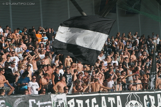 Rapid Wien - Sturm Graz
Oesterreichische Fussball Bundesliga, 5. Runde, SK Rapid Wien - SK Sturm Graz, Gerhard-Hanappi-Stadion Wien, 18.08.2012. 

Foto zeigt Fans von Sturm
