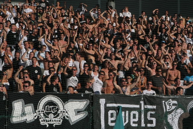 Rapid Wien - Sturm Graz
Oesterreichische Fussball Bundesliga, 5. Runde, SK Rapid Wien - SK Sturm Graz, Gerhard-Hanappi-Stadion Wien, 18.08.2012. 

Foto zeigt Fans von Sturm
