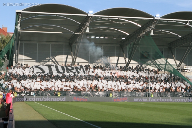 Rapid Wien - Sturm Graz
Oesterreichische Fussball Bundesliga, 5. Runde, SK Rapid Wien - SK Sturm Graz, Gerhard-Hanappi-Stadion Wien, 18.08.2012. 

Foto zeigt Fans von Sturm mit einer Choreografie
