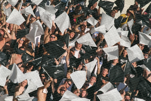 Rapid Wien - Sturm Graz
Oesterreichische Fussball Bundesliga, 5. Runde, SK Rapid Wien - SK Sturm Graz, Gerhard-Hanappi-Stadion Wien, 18.08.2012. 

Foto zeigt Fans von Sturm mit einer Choreografie
