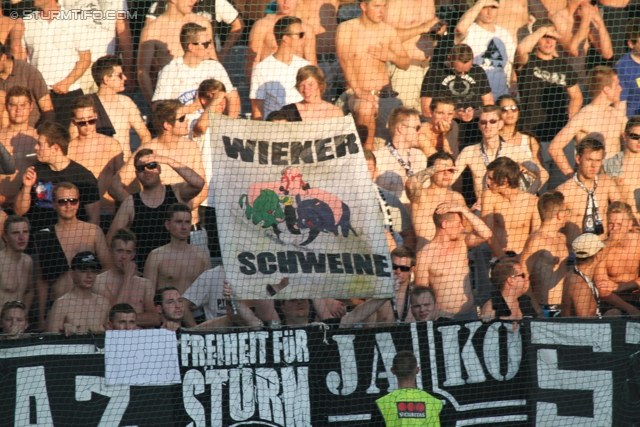 Rapid Wien - Sturm Graz
Oesterreichische Fussball Bundesliga, 5. Runde, SK Rapid Wien - SK Sturm Graz, Gerhard-Hanappi-Stadion Wien, 18.08.2012. 

Foto zeigt Fans von Sturm
