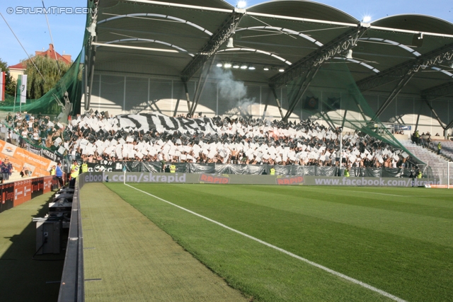 Rapid Wien - Sturm Graz
Oesterreichische Fussball Bundesliga, 5. Runde, SK Rapid Wien - SK Sturm Graz, Gerhard-Hanappi-Stadion Wien, 18.08.2012. 

Foto zeigt Fans von Sturm mit einer Choreografie
