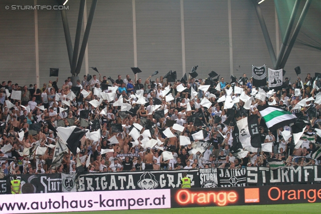 Rapid Wien - Sturm Graz
Oesterreichische Fussball Bundesliga, 5. Runde, SK Rapid Wien - SK Sturm Graz, Gerhard-Hanappi-Stadion Wien, 18.08.2012. 

Foto zeigt Fans von Sturm
