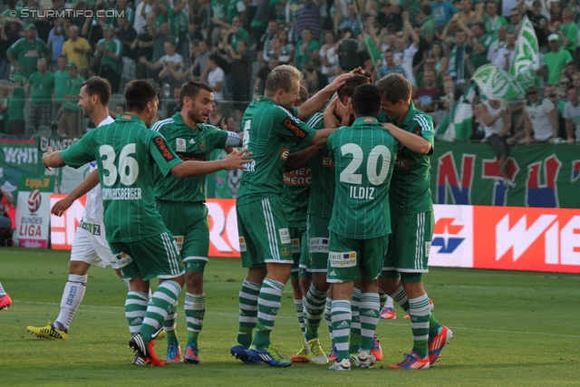 Rapid Wien - Sturm Graz
Oesterreichische Fussball Bundesliga, 5. Runde, SK Rapid Wien - SK Sturm Graz, Gerhard-Hanappi-Stadion Wien, 18.08.2012. 

Foto zeigt Michael Schimpelsberger (Rapid), Mario Sonnleitner (Rapid), Muhammed Ildiz (Rapid) und Guido Burgstaller (Rapid)
Schlüsselwörter: torjubel