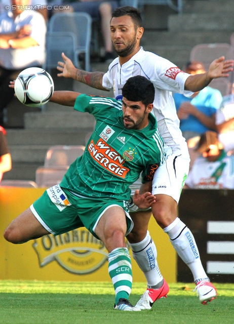 Rapid Wien - Sturm Graz
Oesterreichische Fussball Bundesliga, 5. Runde, SK Rapid Wien - SK Sturm Graz, Gerhard-Hanappi-Stadion Wien, 18.08.2012. 

Foto zeigt Muhammed Ildiz (Rapid) und Darko Bodul (Sturm)
Schlüsselwörter: zweikampf