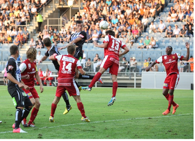 Sturm Graz - Admira Wacker
Oesterreichische Fussball Bundesliga, 6. Runde, SK Sturm Graz - FC Admira Wacker Moedling, Stadion Liebenau Graz, 25.08.2012. 

Foto zeigt Nikola Vujadinovic (Sturm) und Lukas Thuerauer (Admira)
